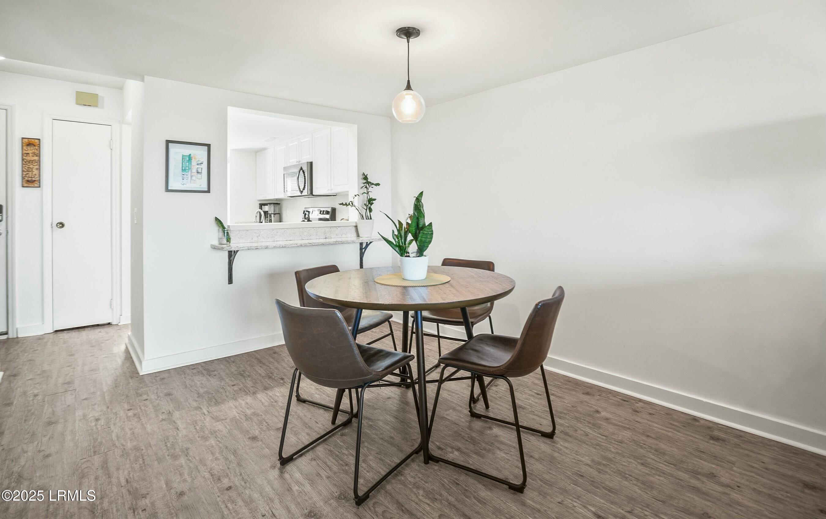 Harbor Island, South Carolina 29920, United States, 2 Bedrooms Bedrooms, ,3 BathroomsBathrooms,Residential,Active,8071