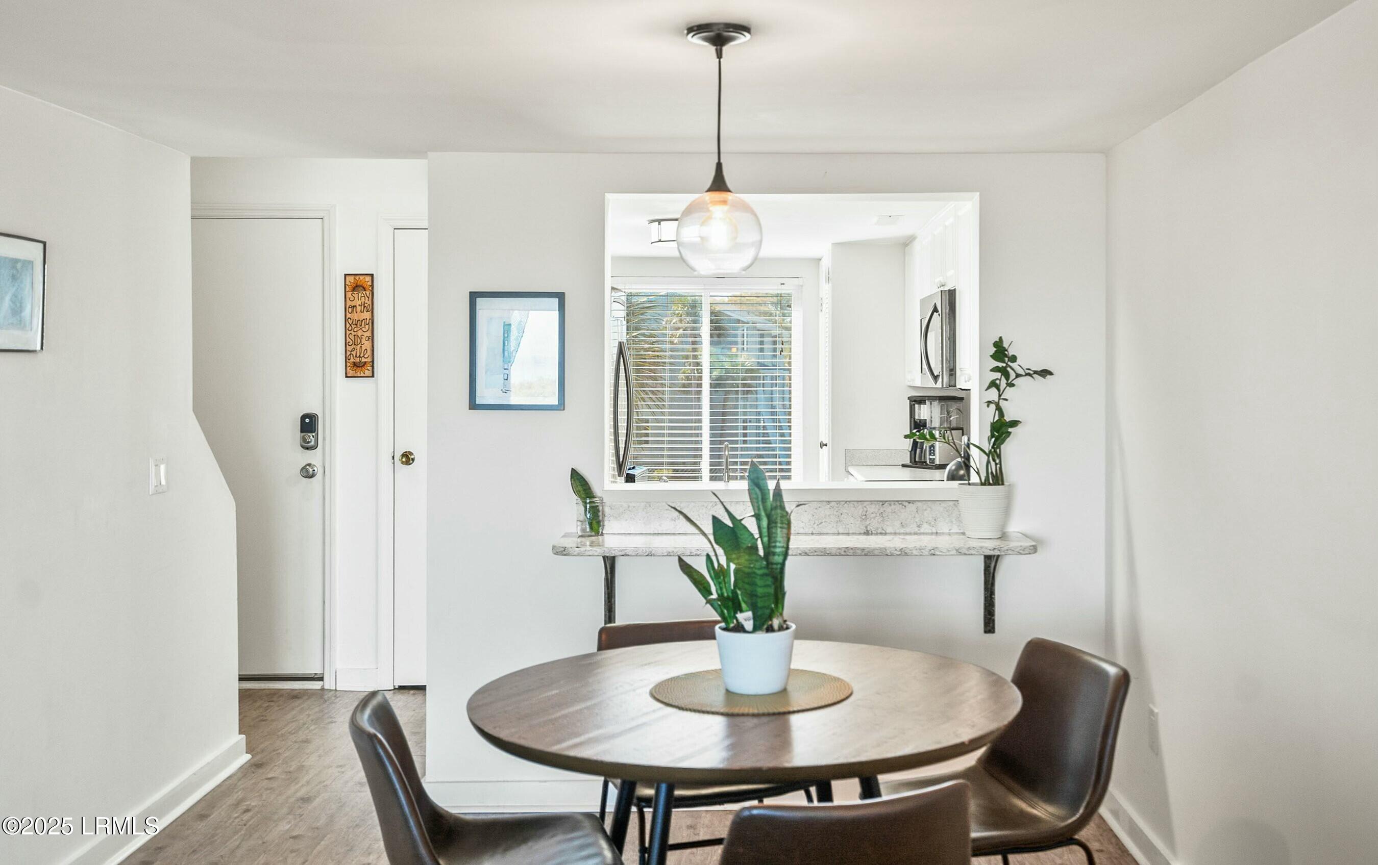 Harbor Island, South Carolina 29920, United States, 2 Bedrooms Bedrooms, ,3 BathroomsBathrooms,Residential,Active,8071