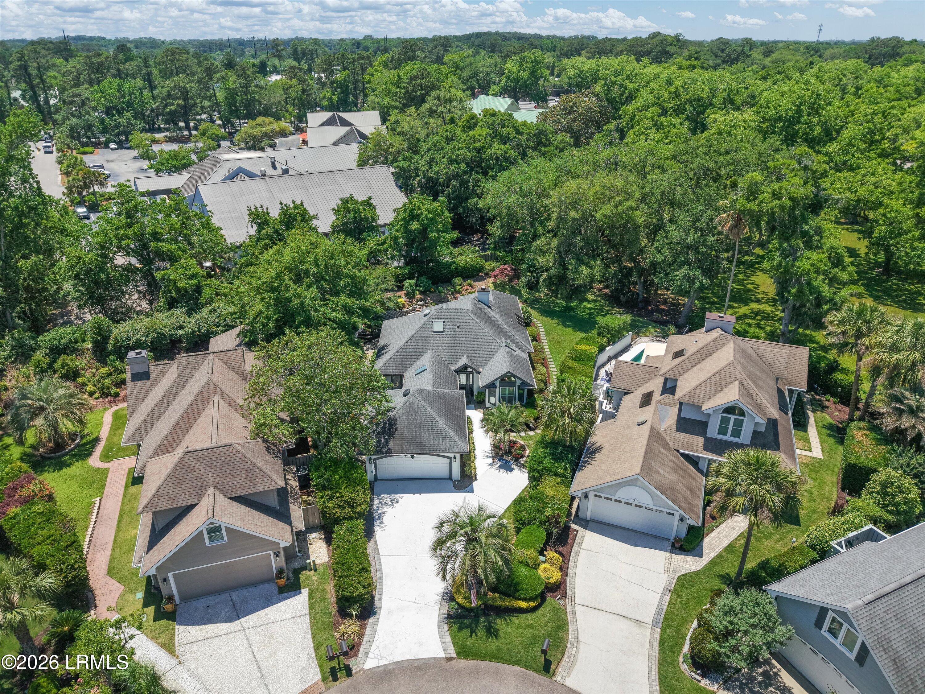 8 Royal Pointe Drive