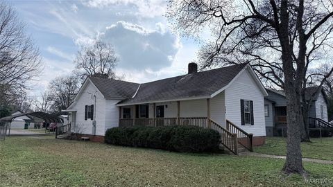 Photo of 204 Ashurst Avenue, Tallassee, AL 36078 (MLS # 582621)