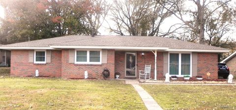 Photo of 233 Vanderbilt Loop W, Montgomery, AL 36109 (MLS # 581735)