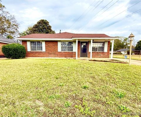 Photo of 154 Briarbrook Drive, Montgomery, AL 36110 (MLS # 581836)