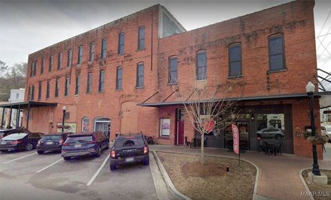 Photo of 100 COURT Street, Wetumpka, AL 36092 (MLS # 570417)