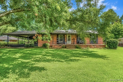 Photo of 1789 Holman Street, Alexander City, AL 35010 (MLS # 588939)