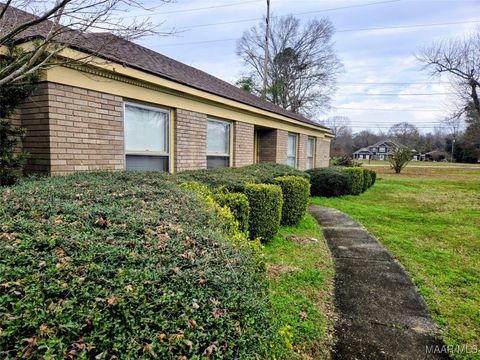 Photo of 102 Pinehaardt Drive, Selma, AL 36701 (MLS # 582872)