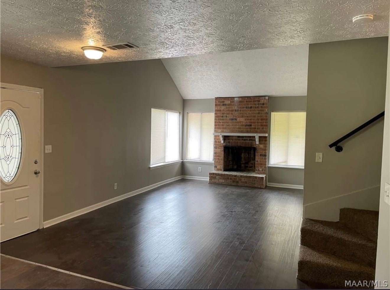 2916 Halifax Court - Photo 3