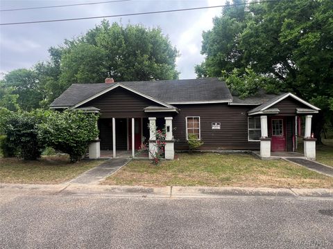 Photo of 707 Rushing Circle, Tallassee, AL 36078 (MLS # 586623)