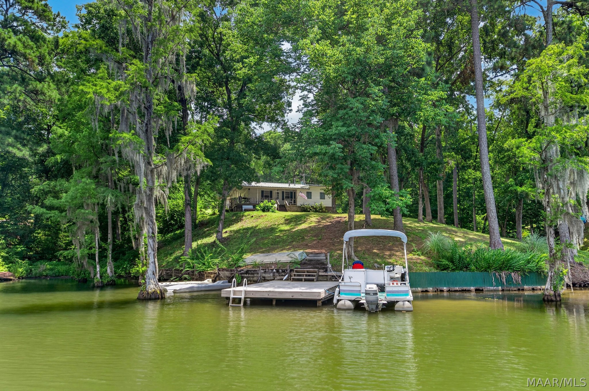 Photo 1 of 32 — 285 Ashwood Drive, Titus, AL 36080