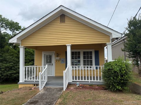 Photo of 610 Clay Street, Montgomery, AL 36104 (MLS # 586504)