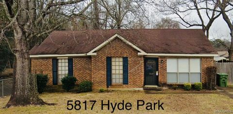 Photo of 5817 Hyde Park Drive, Montgomery, AL 36117 (MLS # 586472)