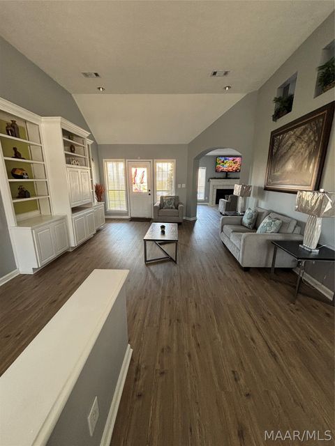 Photo of 6213 EASTWOOD GLEN Place, Montgomery, AL 36117 (MLS # 585046)