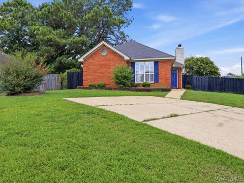 Photo of 8400 English Oak Loop, Montgomery, AL 36117 (MLS # 589969)
