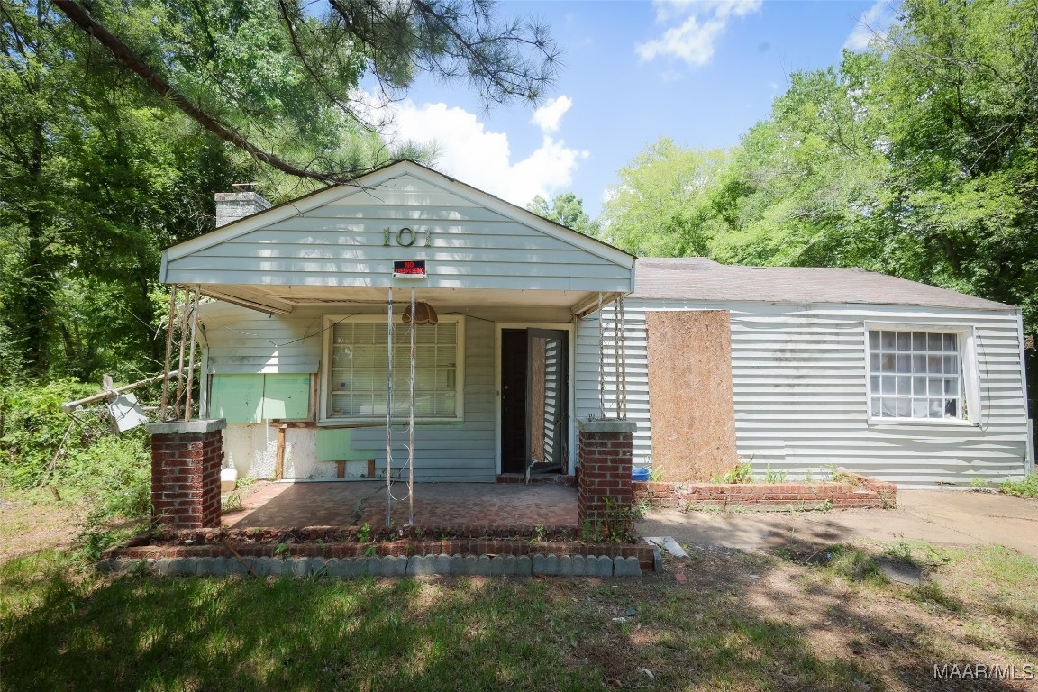 Photo 1 of 12 — 101 E Woodland Drive, Montgomery, AL 36105