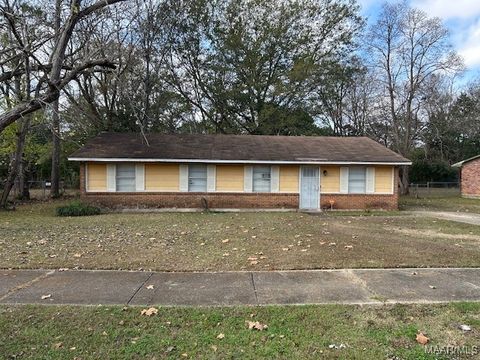 Photo of 3906 Chatwood Street, Montgomery, AL 36116 (MLS # 581852)
