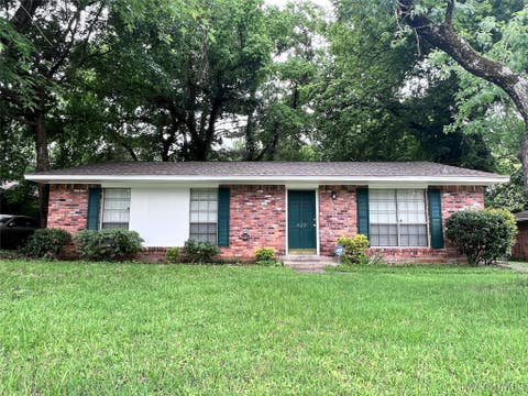 Photo of 429 FIELDBROOK Drive, Montgomery, AL 36117 (MLS # 587033)