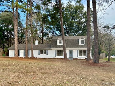 Photo of 6413 HALCYON Drive, Montgomery, AL 36117 (MLS # 582855)