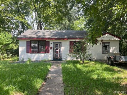 Photo of 210 Canna Drive, Montgomery, AL 36105 (MLS # 579974)