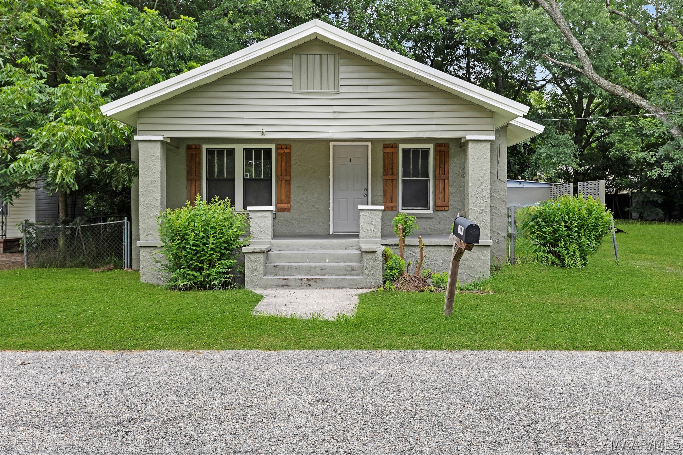 Photo 1 of 23 — 1412 Taylor Avenue, Clanton, AL 35045