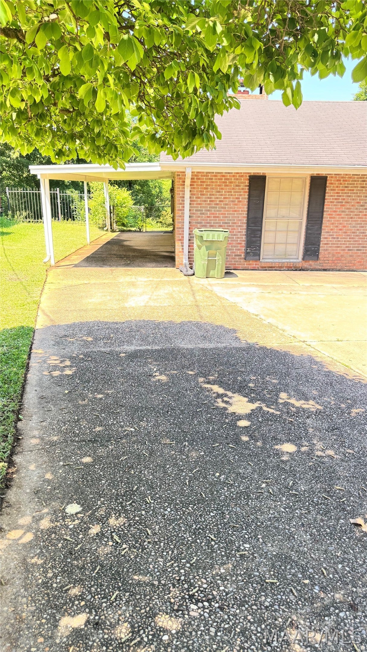 3041 Willow Lane Drive - Photo 4