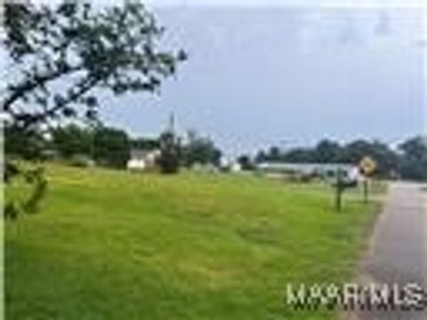 Photo of 903 Gilmer Avenue, Tallassee, AL 36078 (MLS # 565831)