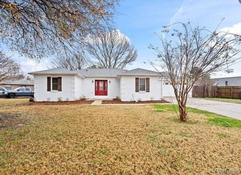 Photo of 804 Winter Place, Prattville, AL 36066 (MLS # 585452)