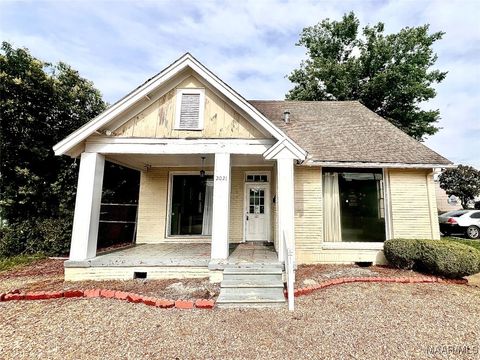 Photo of 2021 Mulberry Street, Montgomery, AL 36106 (MLS # 576944)