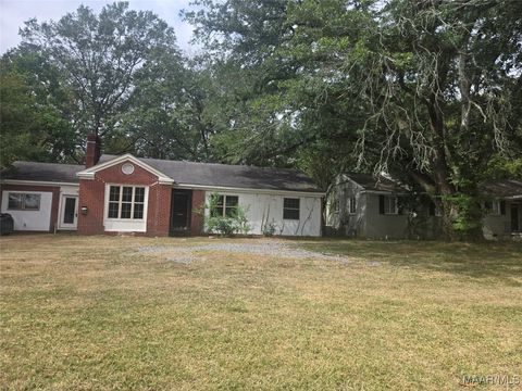 Photo of 3374 Gilmer Avenue, Montgomery, AL 36105 (MLS # 580497)