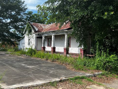 Photo of 1505 Selma Avenue, Selma, AL 36703 (MLS # 584770)