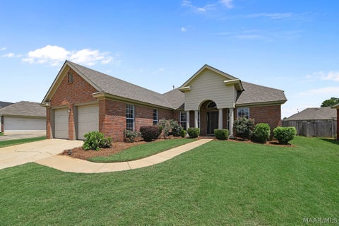 Photo of 1022 THISTLE Road, Prattville, AL 36066 (MLS # 588514)
