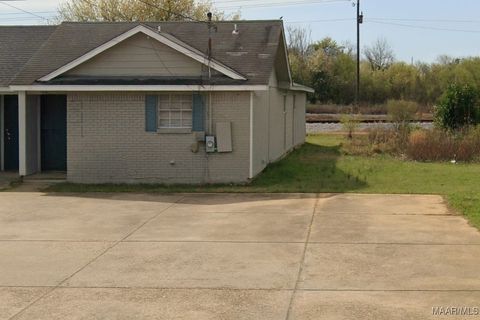 Photo of 690 N Pass Road, Montgomery, AL 36110 (MLS # 579165)