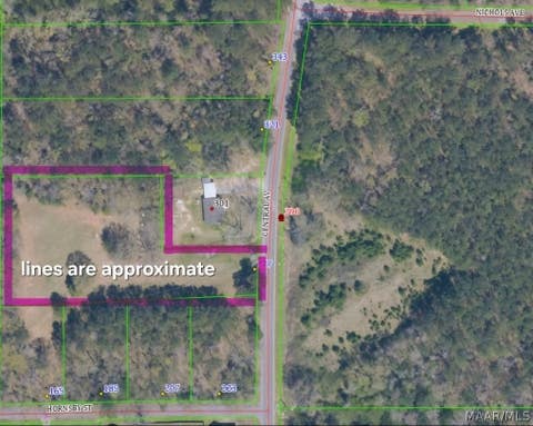 Photo of 277 Central Avenue, Eclectic, AL 36024 (MLS # 588633)