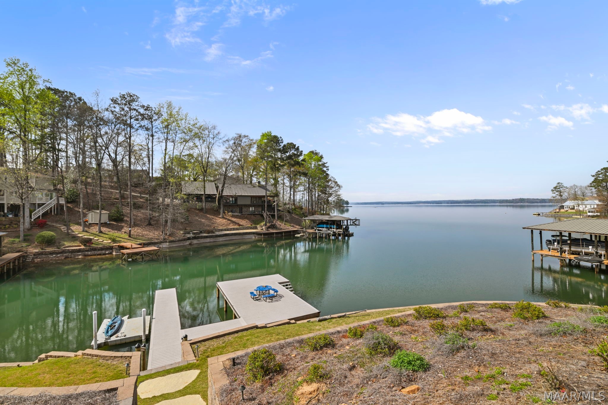 Tallassee, Alabama, 36078, United States, 9 Bedrooms Bedrooms, ,7 BathroomsBathrooms,Residential,Active,2031420