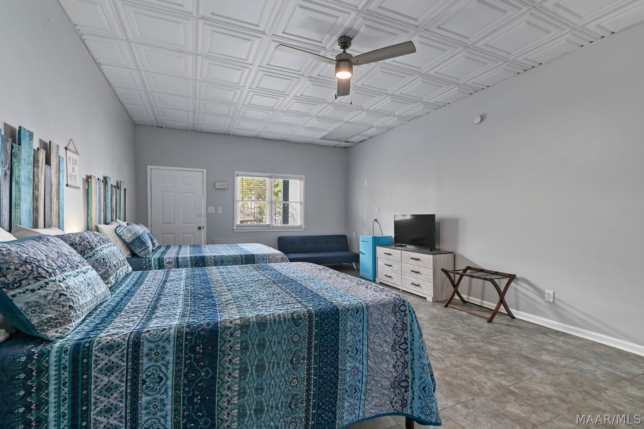 Tallassee, Alabama, 36078, United States, 9 Bedrooms Bedrooms, ,7 BathroomsBathrooms,Residential,Active,2031420