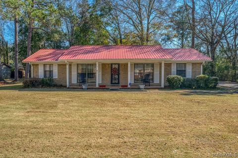 Photo of 208 Crestwood Drive, Selma, AL 36701 (MLS # 586057)