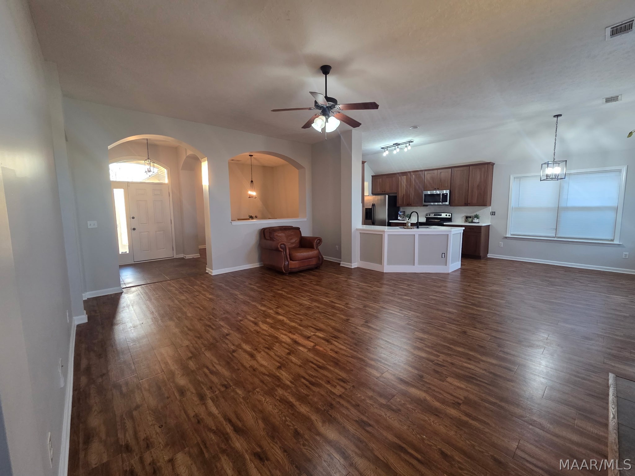 Photo 1 of 10 — 700 LISMORE Place, Montgomery, AL 36117