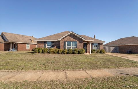 Photo of 1808 COTTON BLOSSOM Way, Prattville, AL 36067 (MLS # 582921)