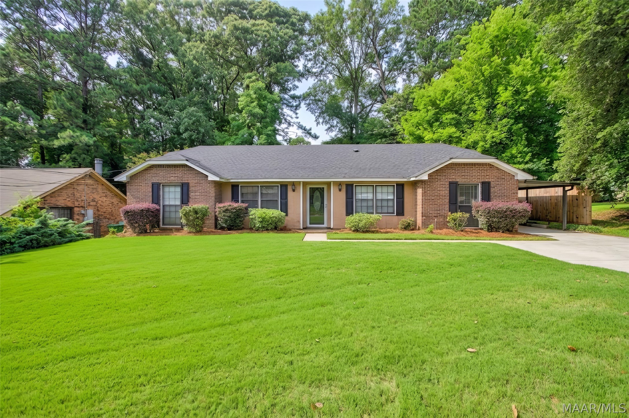 Photo 1 of 24 — 3718 Woodhill Road, Montgomery, AL 36109