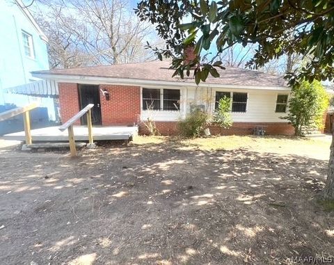 Photo of 2035 WEST Street, Montgomery, AL 36106 (MLS # 584490)