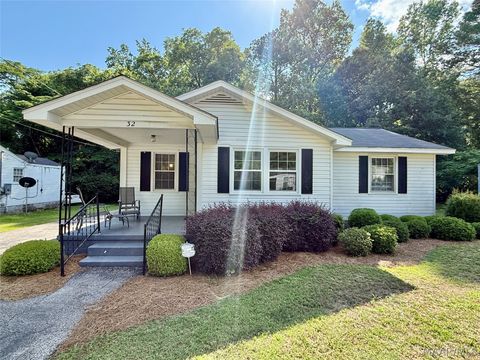 Photo of 32 Pecan Drive, Selma, AL 36701 (MLS # 586750)