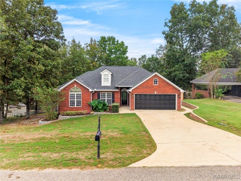 Photo of 178 Oak Hill Drive, Deatsville, AL 36022 (MLS # 591181)