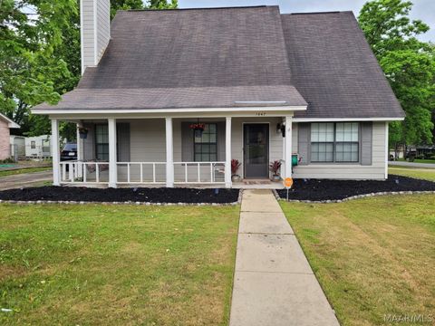 Photo of 1447 Pampas Place, Montgomery, AL 36117 (MLS # 585696)