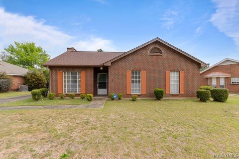Photo of 7233 Brampton Lane, Montgomery, AL 36117 (MLS # 585216)