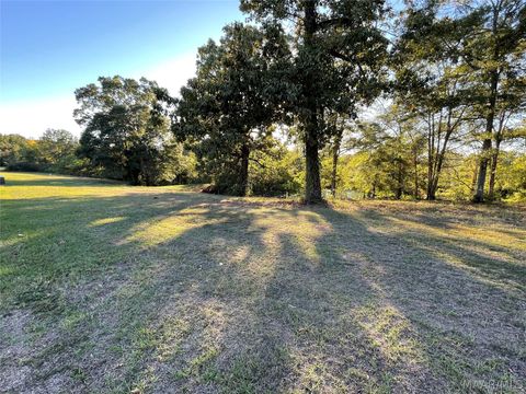 Photo of 682 Covered Bridge Parkway, Prattville, AL 36066 (MLS # 584347)