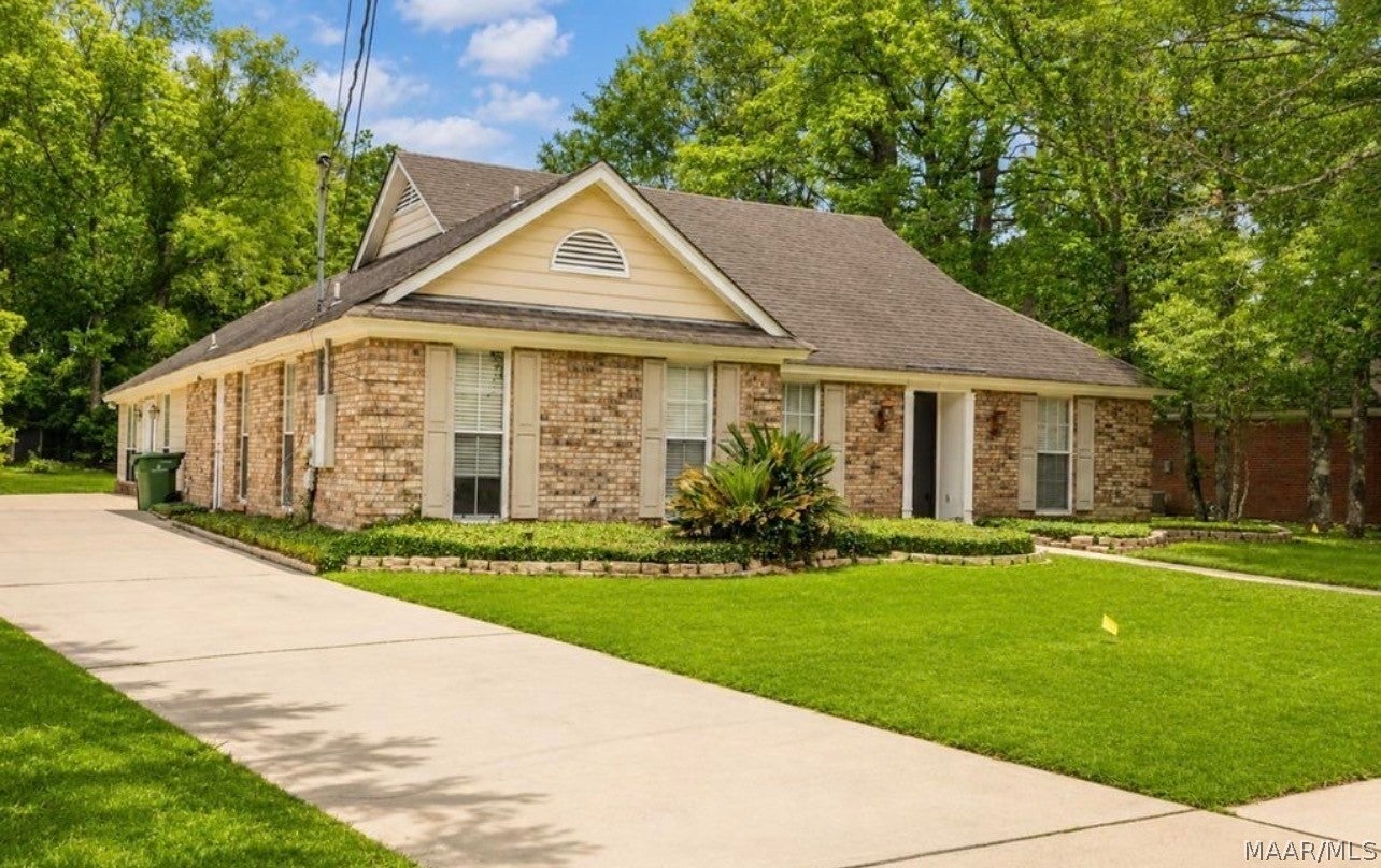 1004 Countryside Lane - Photo 2