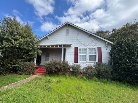 Photo of 414 4TH Street, Montgomery, AL 36110 (MLS # 586085)