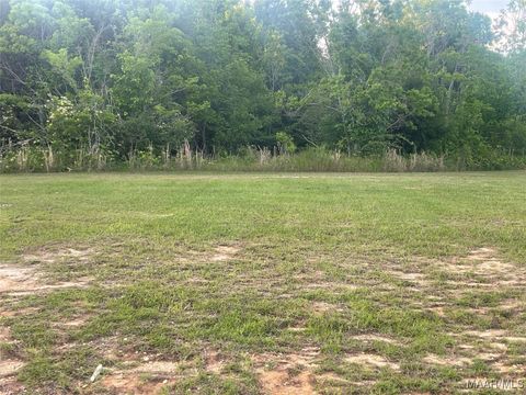 Photo of 1305 Cherry Tree Lane, Prattville, AL 36066 (MLS # 576067) Photo of 1305 Cherry Tree Lane, Prattville, AL 36066 (MLS # 576067)