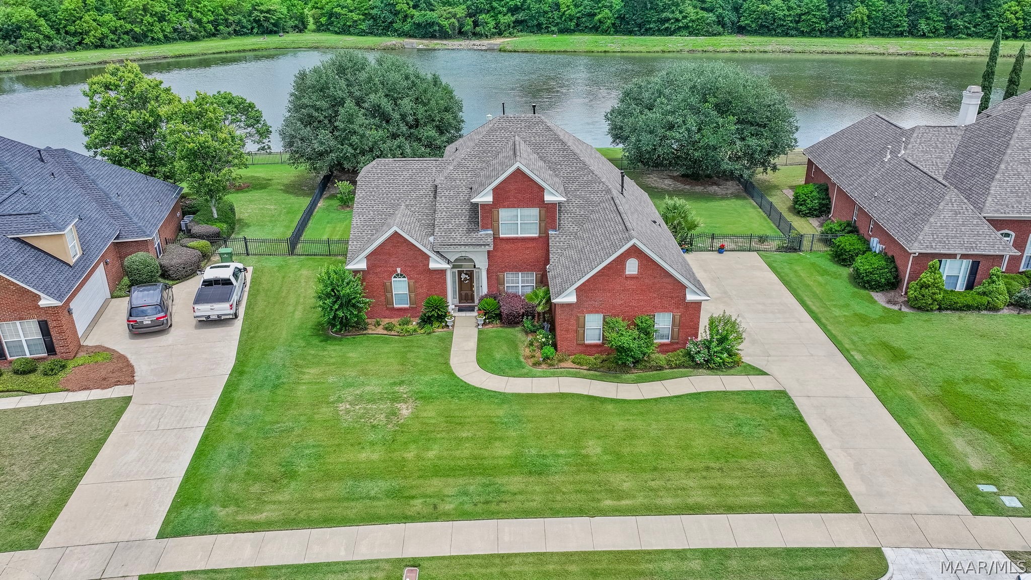 8873 DUNLAKE Drive - Photo 2