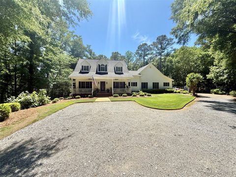 Photo of 953 County Road 16, Valley Grande, AL 36701 (MLS # 586426)