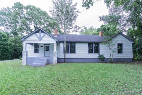 Photo of 10 SUNSET Drive, Tallassee, AL 36078 (MLS # 580508)