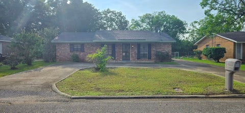 Photo of 5608 E Shades Valley Drive, Montgomery, AL 36108 (MLS # 587370)